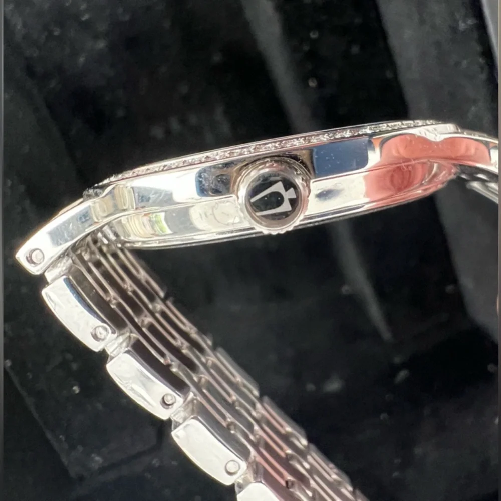 Bulova Swarovski Crystal Ladies Watch Mother of Pearl Face Gorgeous New w/o Tags